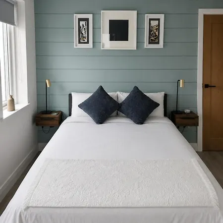 Greenside Retreat